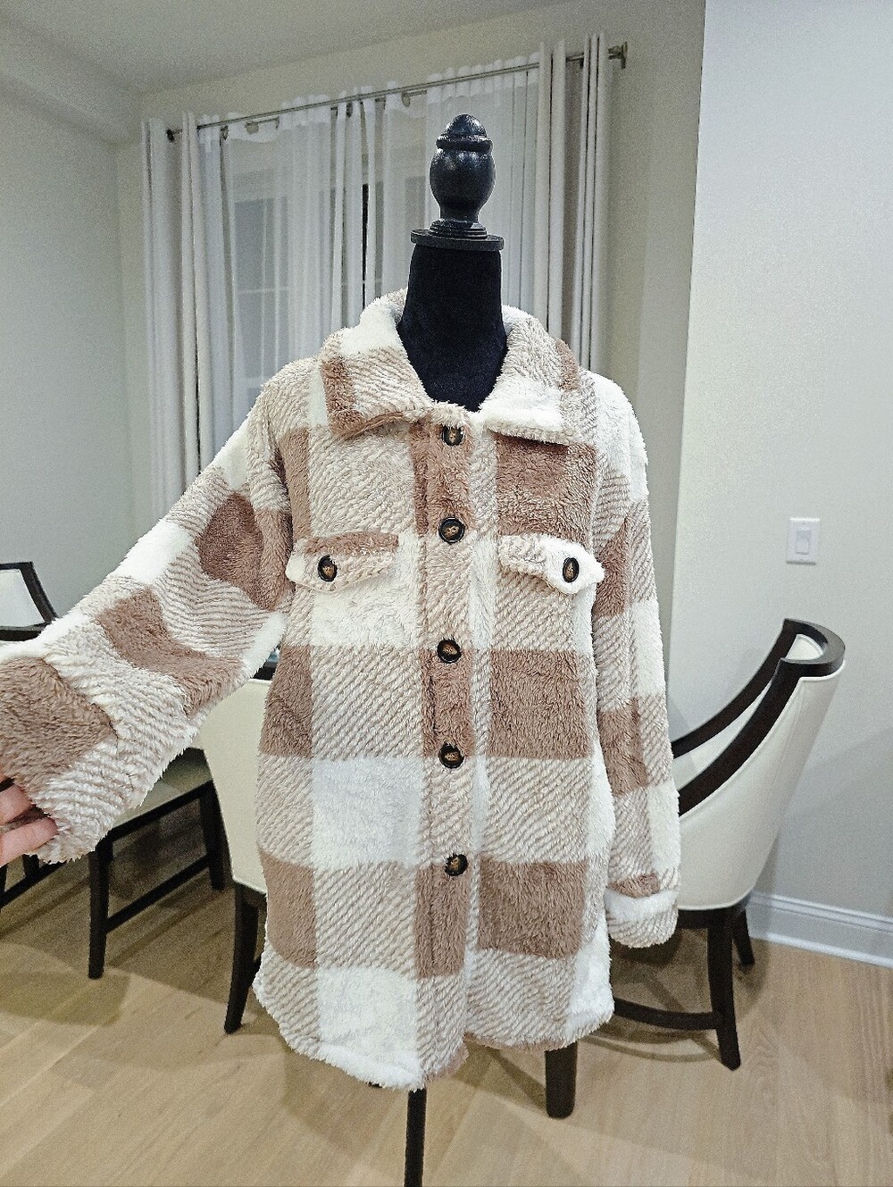 Brand NEW - SIZE S Cozy FUZZY Plaid Cream & Brown -ORIGINAL PACLAGING